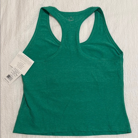 🆕‼️- NWT - Beyond Yoga Green Racerback Tank - Size 2X - Picture 4 of 4